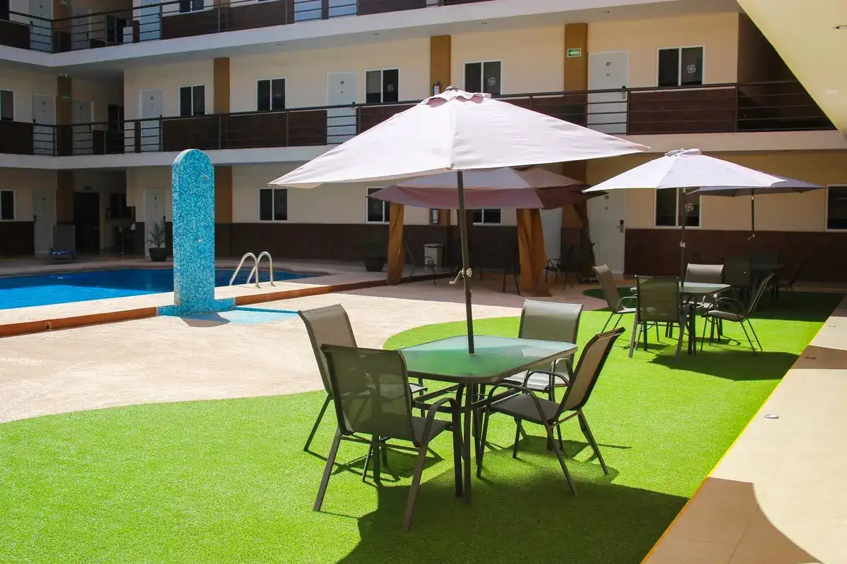 Courtyard terrace and outdoor seating